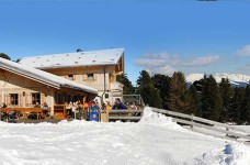 mair in plun huette winter